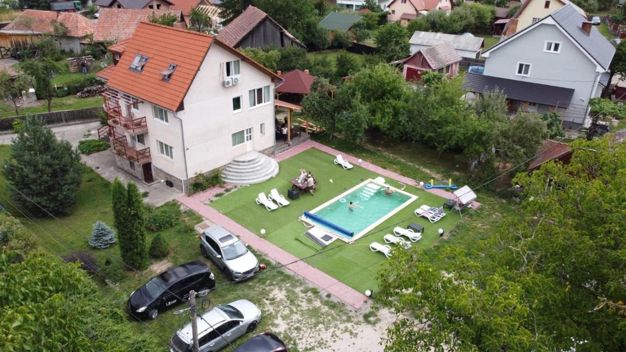 Pensiunea Apolka Panzio Ковасна Екстериор снимка